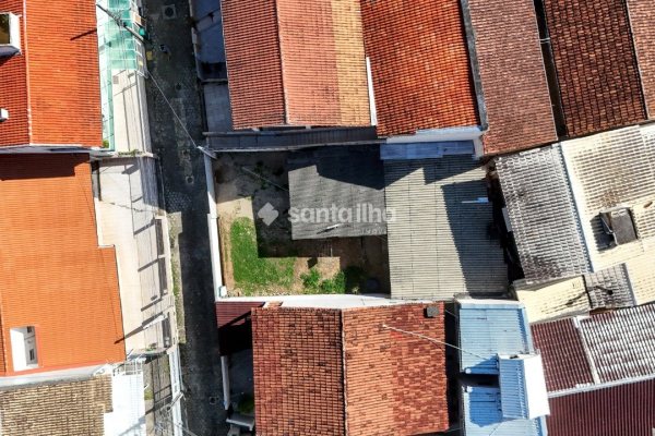 Terreno à venda com 237m² no bairro Córrego Grande em Florianopolis