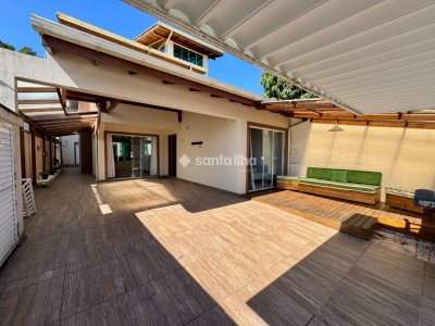 Casa à venda com 262m², 4 quartos, 2 vagas no bairro Campeche em Florianópolis - Foto 2