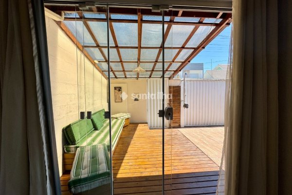 Casa à venda com 262m², 4 quartos, 2 vagas no bairro Campeche em Florianópolis