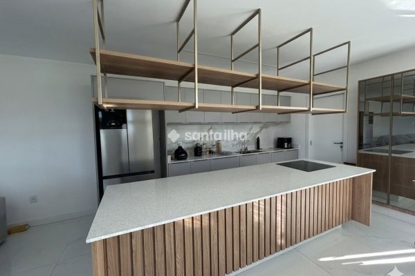 Casa em Condomínio à venda com 230m², 3 quartos, 3 suítes, 2 vagas no bairro Ingleses do Rio Vermelho em Florianópolis