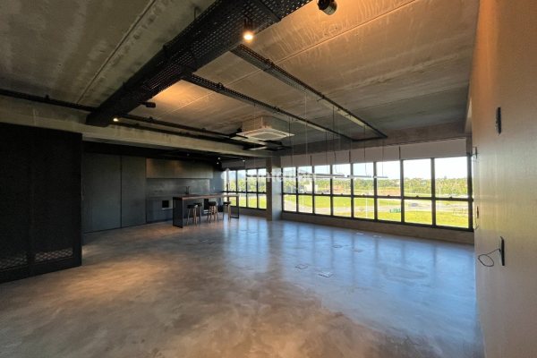 Sala/Conjunto para alugar com 136m², 1 vaga no bairro Campeche em Florianópolis