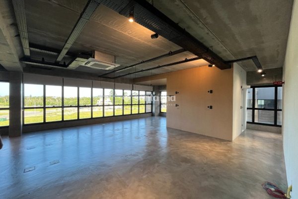Sala/Conjunto para alugar com 136m², 1 vaga no bairro Campeche em Florianópolis
