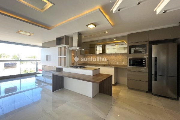 Apartamento para alugar com 114m², 3 quartos, 1 suíte, 2 vagas no bairro Campeche em Florianopolis