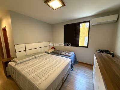 Apartamento à venda com 237m², 4 quartos, 2 suítes, 2 vagas no bairro Centro em Florianópolis - Foto 14