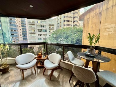 Apartamento à venda com 237m², 4 quartos, 2 suítes, 2 vagas no bairro Centro em Florianópolis - Foto 7