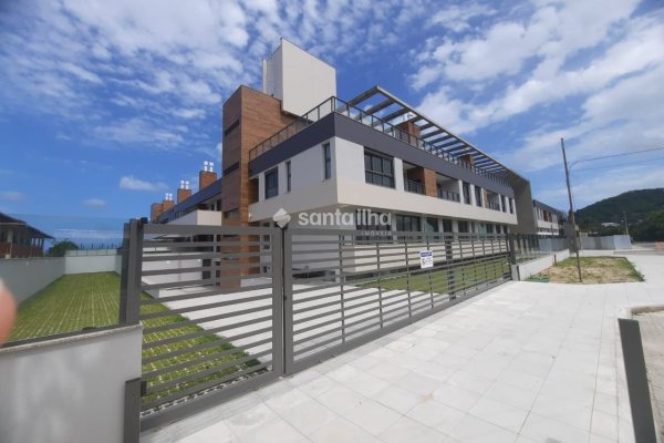 Apartamento à venda com 330m², 3 quartos, 3 suítes, 2 vagas no bairro Morro das Pedras em Florianópolis