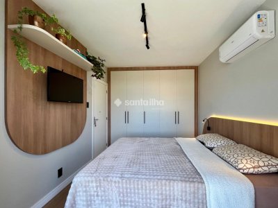 Apartamento à venda com 61m², 2 quartos, 1 suíte, 1 vaga no bairro Centro em Florianópolis - Foto 14
