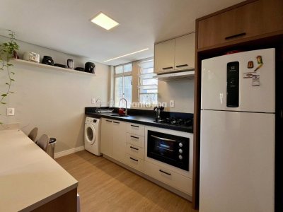 Apartamento à venda com 61m², 2 quartos, 1 suíte, 1 vaga no bairro Centro em Florianópolis - Foto 7