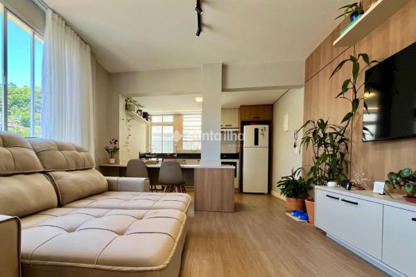 Apartamento à venda com 61m², 2 quartos, 1 suíte, 1 vaga no bairro Centro em Florianópolis