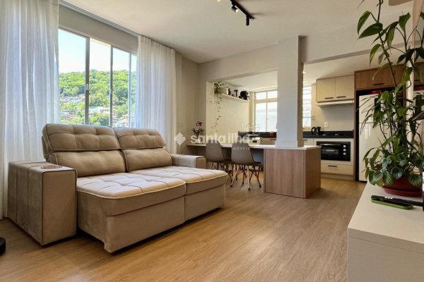 Apartamento à venda com 61m², 2 quartos, 1 suíte, 1 vaga no bairro Centro em Florianópolis