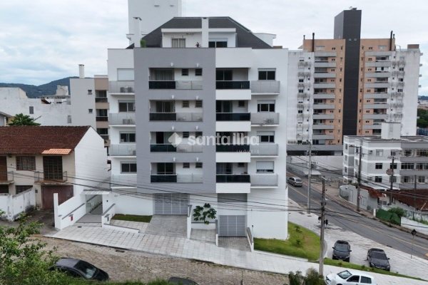 Apartamento à venda com 93m², 3 quartos, 1 suíte, 2 vagas no bairro Itacorubi em Florianópolis