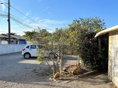 Terreno à venda com 836m², 2 vagas no bairro Ribeirão da Ilha em Florianópolis - Foto 4