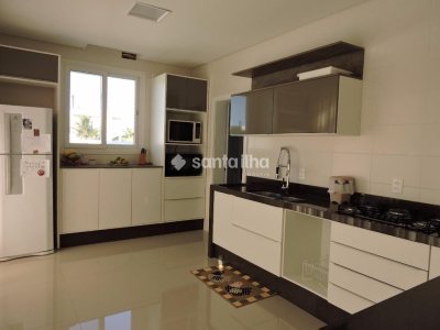 Casa à venda com 300m², 2 quartos, 2 suítes, 6 vagas no bairro Campeche em Florianópolis - Foto 8