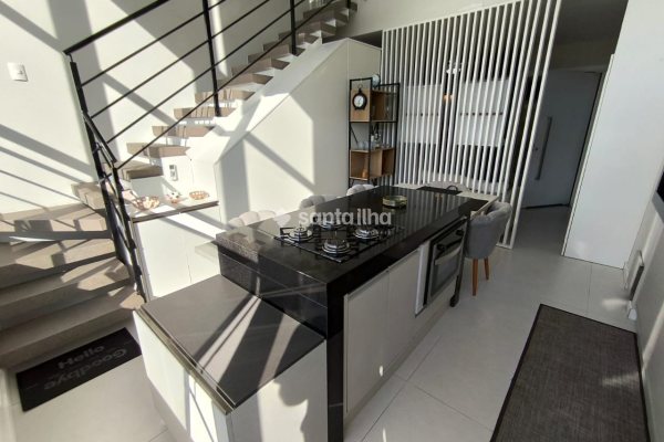 Loft à venda com 55m², 1 quarto, 1 suíte, 1 vaga no bairro Pântano do Sul em Florianópolis