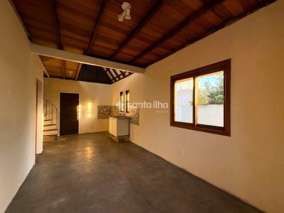 Casa à venda com 60m², 1 quarto, 3 vagas no bairro Campeche em Florianópolis - Foto 2