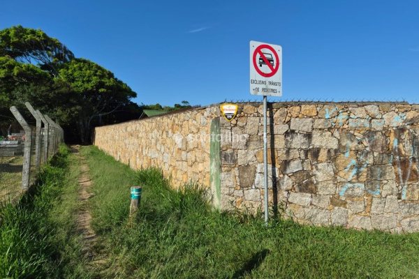 Terreno à venda com 2m² no bairro Campeche em Florianópolis