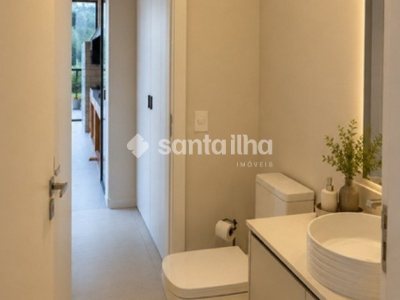 Casa à venda com 189m², 3 quartos, 1 suíte, 2 vagas no bairro Campeche em Florianópolis - Foto 9