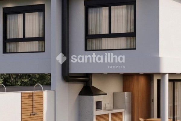 Casa à venda com 189m², 3 quartos, 1 suíte, 2 vagas no bairro Campeche em Florianópolis