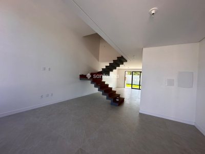 Casa à venda com 192m², 4 quartos, 3 suítes, 2 vagas no bairro Lagoa da Conceição em Florianópolis - Foto 3