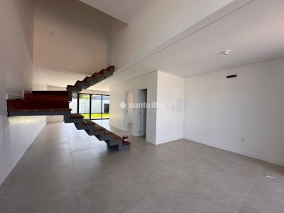 Casa à venda com 192m², 4 quartos, 3 suítes, 2 vagas no bairro Lagoa da Conceição em Florianópolis - Foto 4