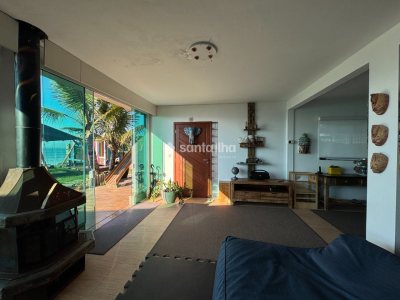 Casa à venda com 300m², 5 quartos, 2 suítes, 3 vagas no bairro Campeche em Florianópolis - Foto 5
