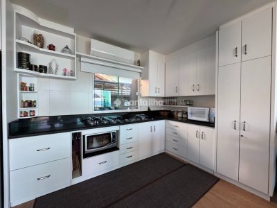 Casa à venda com 300m², 5 quartos, 2 suítes, 3 vagas no bairro Campeche em Florianópolis - Foto 10