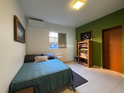 Casa à venda com 300m², 5 quartos, 2 suítes, 3 vagas no bairro Campeche em Florianópolis - Foto 26