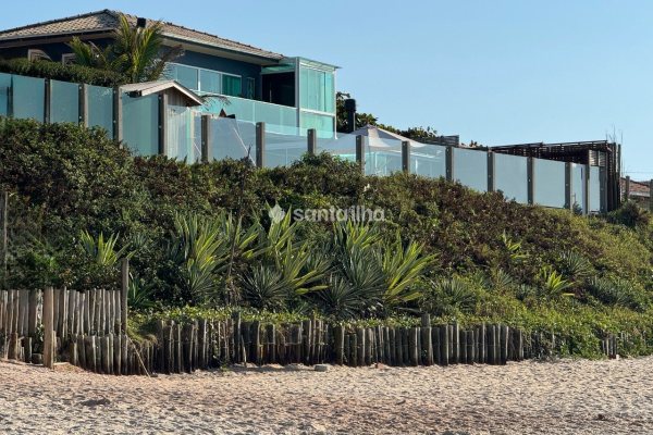 Casa à venda com 300m², 5 quartos, 2 suítes, 3 vagas no bairro Campeche em Florianópolis