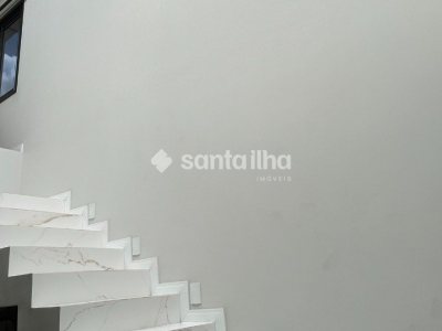 Casa à venda com 208m², 3 quartos, 3 suítes, 1 vaga no bairro Rio Tavares em Florianópolis - Foto 16