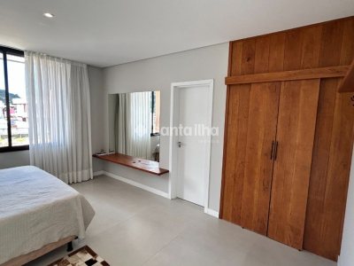 Casa à venda com 208m², 3 quartos, 3 suítes, 1 vaga no bairro Rio Tavares em Florianópolis - Foto 19