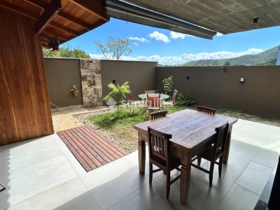 Casa à venda com 208m², 3 quartos, 3 suítes, 1 vaga no bairro Rio Tavares em Florianópolis - Foto 13