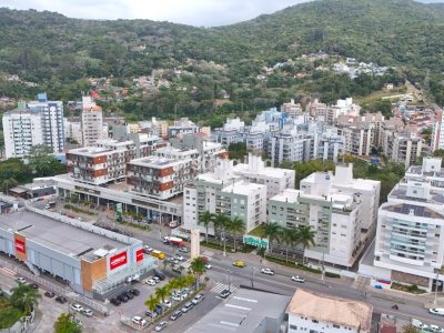 Apartamento à venda com 86m², 3 quartos, 1 suíte, 2 vagas no bairro Córrego Grande em Florianópolis - Foto 3