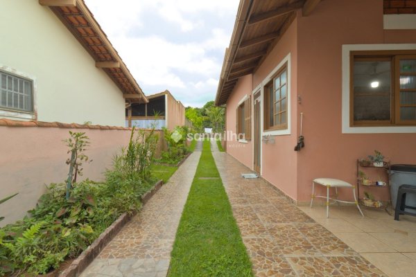 Casa à venda com 195m², 6 quartos, 2 suítes, 6 vagas no bairro Ingleses em Florianópolis