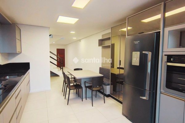 Casa à venda com 118m², 3 quartos, 1 suíte, 2 vagas no bairro Campeche em Florianópolis