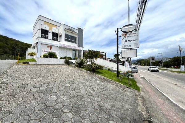 Sala/Conjunto para alugar com 20m², 7 vagas no bairro Campeche em Florianópolis