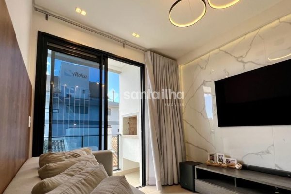 Apartamento à venda com 104m², 2 quartos, 1 suíte, 1 vaga no bairro Morro das Pedras em Florianópolis