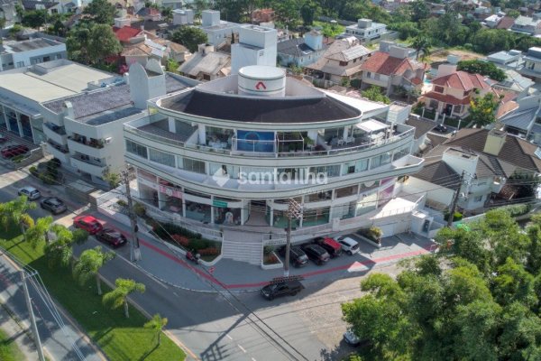Sala/Conjunto à venda com 55m², 1 vaga no bairro Córrego Grande em Florianópolis
