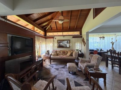 Casa à venda com 222m², 5 quartos, 2 suítes, 4 vagas no bairro Campeche em Florianópolis - Foto 3