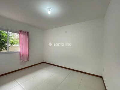 Casa à venda com 160m², 4 quartos, 1 suíte, 4 vagas no bairro Campeche em Florianópolis - Foto 12