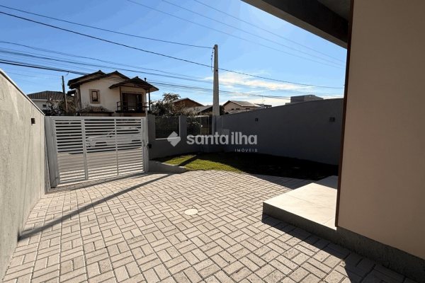 Casa à venda com 102m², 2 quartos, 2 suítes, 1 vaga no bairro Campeche em Florianópolis