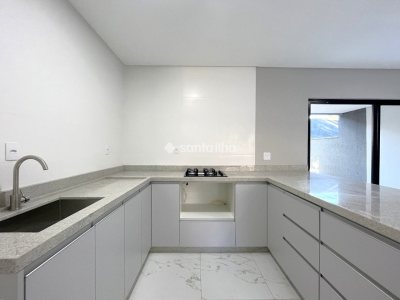 Casa para alugar com 136m², 3 quartos, 3 suítes, 1 vaga no bairro Rio Tavares em Florianópolis - Foto 4