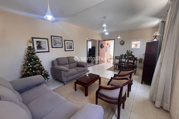 Casa à venda com 284m², 4 quartos, 1 suíte, 3 vagas no bairro Morro das Pedras em Florianópolis