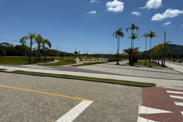 Terreno à venda com 375m² no bairro Rio Vermelho em Florianópolis