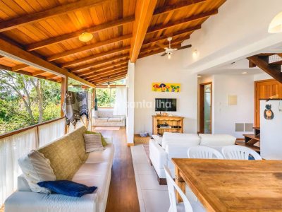 Casa à venda com 315m², 3 quartos, 2 vagas no bairro Lagoa da Conceição em Florianópolis - Foto 5