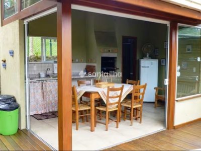Casa à venda com 315m², 3 quartos, 2 vagas no bairro Lagoa da Conceição em Florianópolis - Foto 6