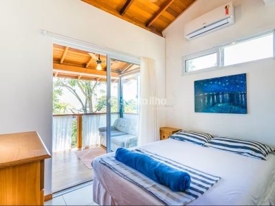 Casa à venda com 315m², 3 quartos, 2 vagas no bairro Lagoa da Conceição em Florianópolis - Foto 13