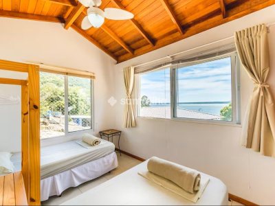 Casa à venda com 315m², 3 quartos, 2 vagas no bairro Lagoa da Conceição em Florianópolis - Foto 15