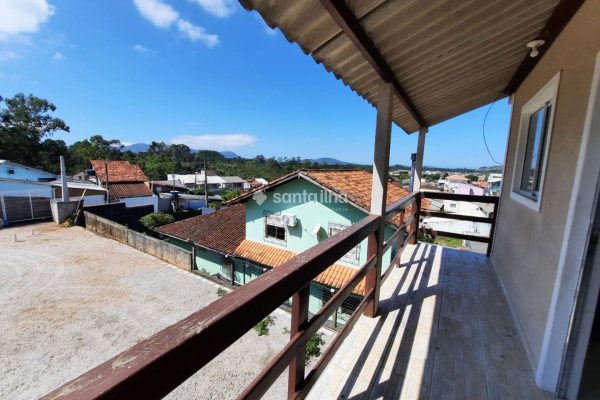 Casa à venda com 100m², 4 quartos, 10 vagas no bairro Tapera em Florianópolis