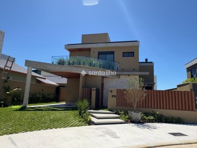 Casa à venda com 220m², 4 quartos, 3 suítes, 3 vagas no bairro Campeche em Florianópolis - Foto 3