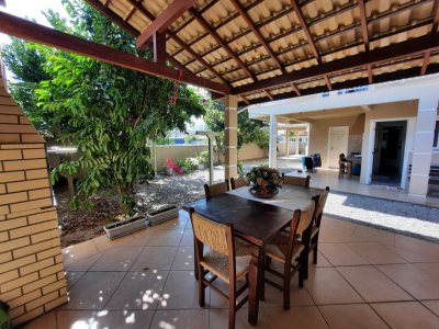 Casa à venda com 250m², 3 quartos, 3 suítes, 2 vagas no bairro Carianos em Florianópolis - Foto 36